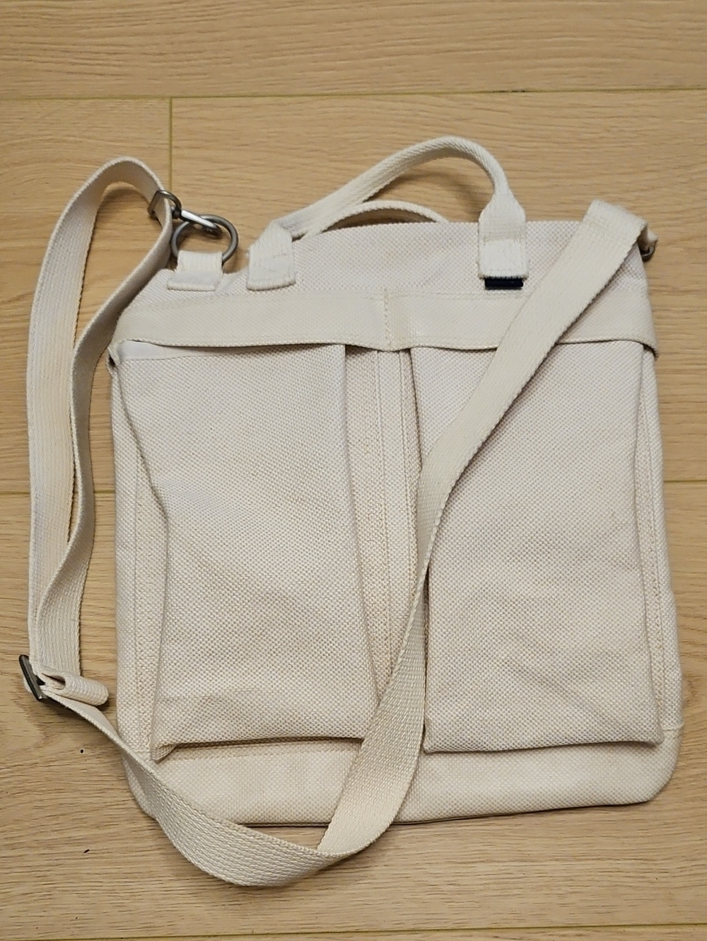 Levi's Cream Canvas Dual-Pocket Crossbody Bag... Unisex Bag. 11x12 Inches...cute